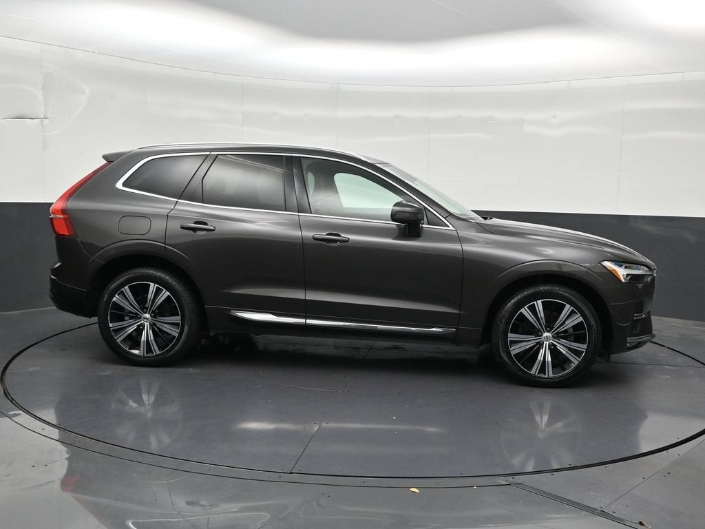 2023 Volvo XC60 Plus Bright Theme
