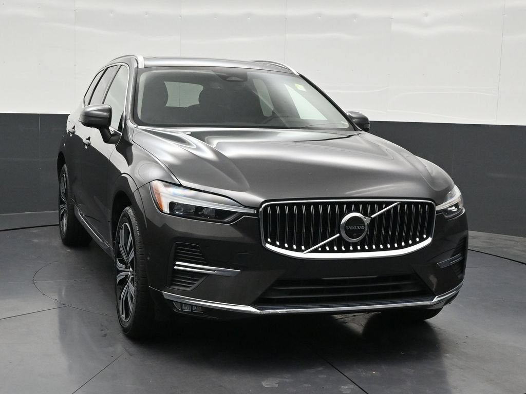 2023 Volvo XC60 Plus Bright Theme