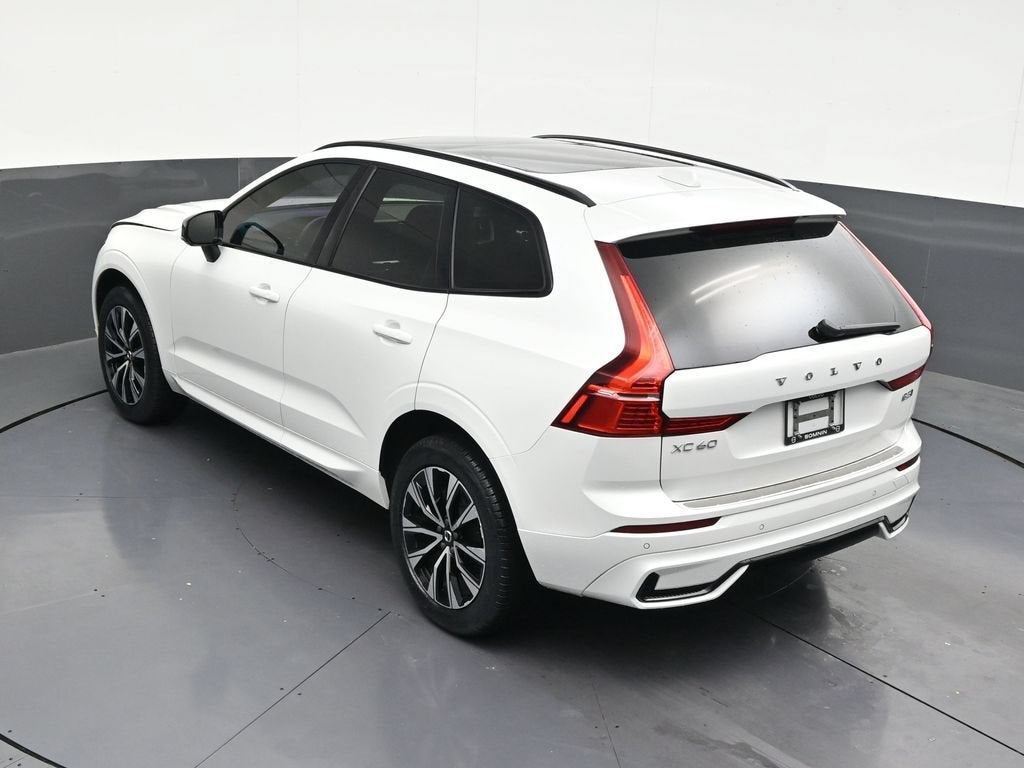 2024 Volvo XC60 Core Dark Theme