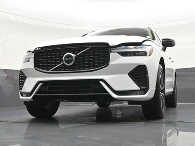 2024 Volvo XC60 Core Dark Theme