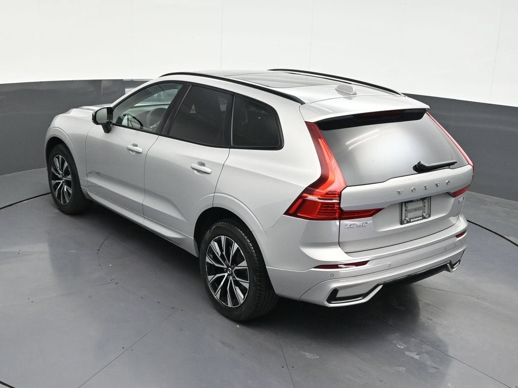2024 Volvo XC60 Core Dark Theme