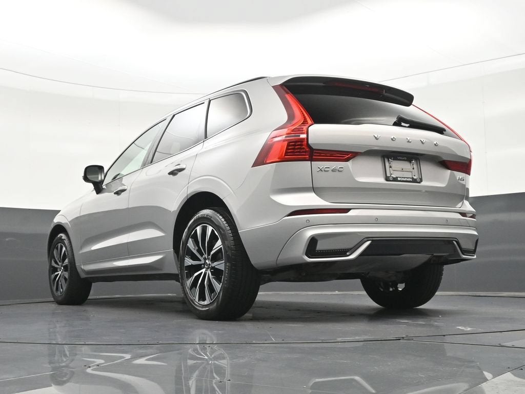 2024 Volvo XC60 Core Dark Theme