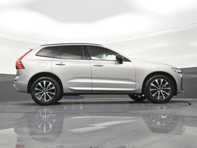 2024 Volvo XC60 Core Dark Theme