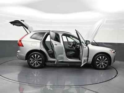 2024 Volvo XC60 Core Dark Theme
