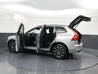 2024 Volvo XC60 Core Dark Theme