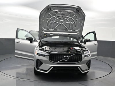 2024 Volvo XC60 Core Dark Theme