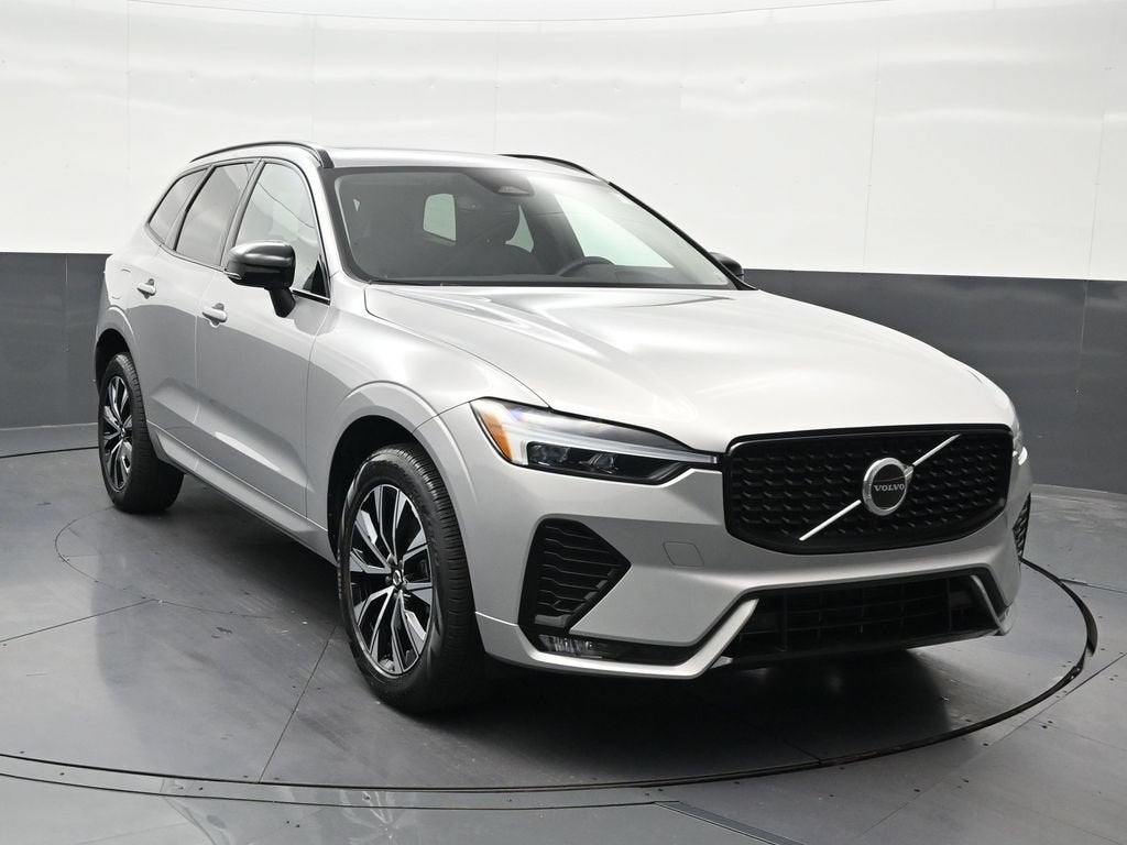 2024 Volvo XC60 Core Dark Theme