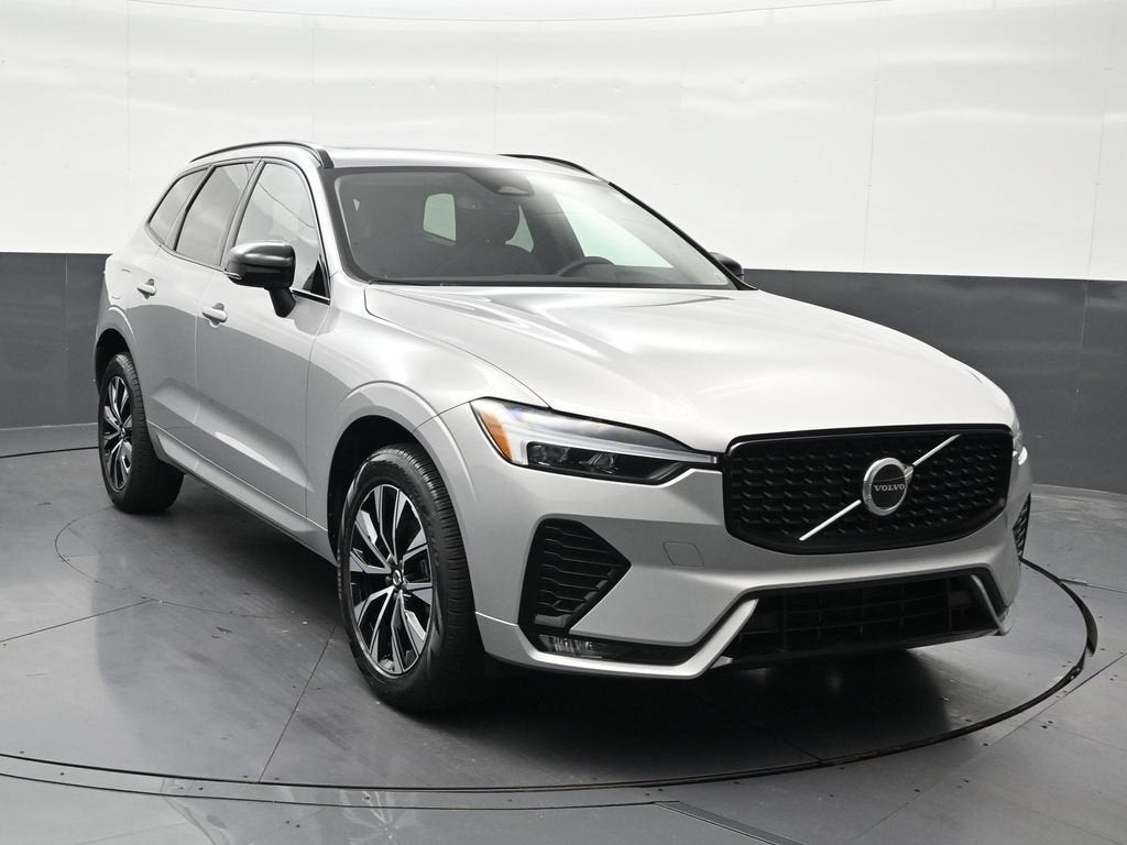 2024 Volvo XC60 Core Dark Theme