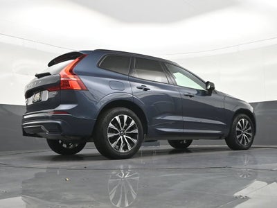 2024 Volvo XC60 B5 Core Dark Theme