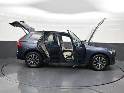 2024 Volvo XC60 B5 Core Dark Theme