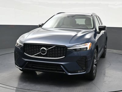 2024 Volvo XC60 B5 Core Dark Theme