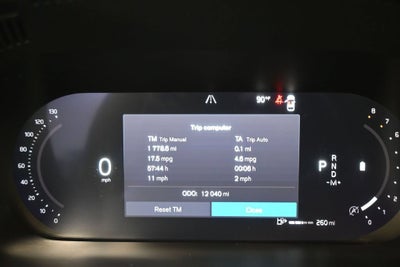 2024 Volvo XC60 B5 Core Dark Theme