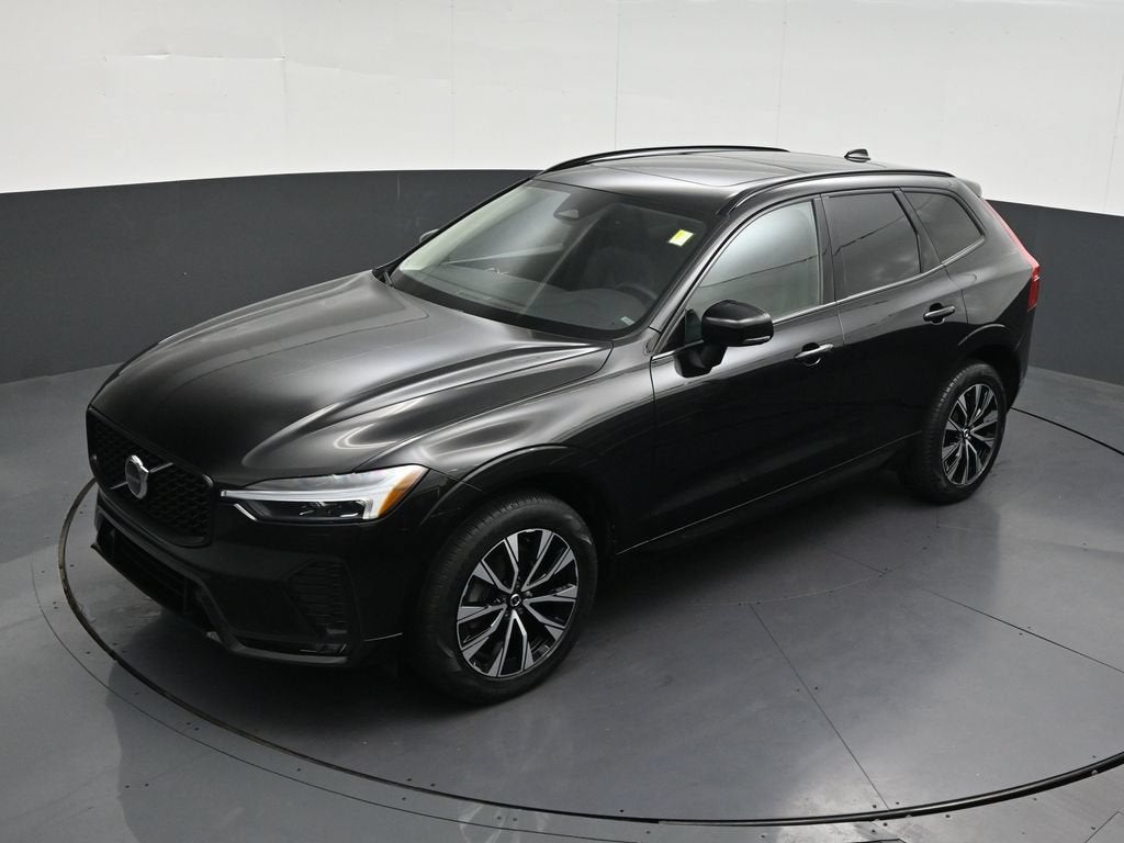 2024 Volvo XC60 B5 Core Dark Theme
