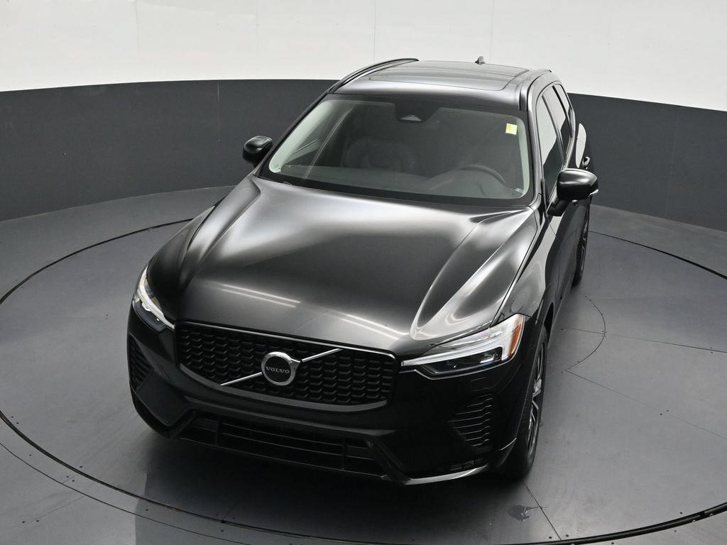 2024 Volvo XC60 B5 Core Dark Theme