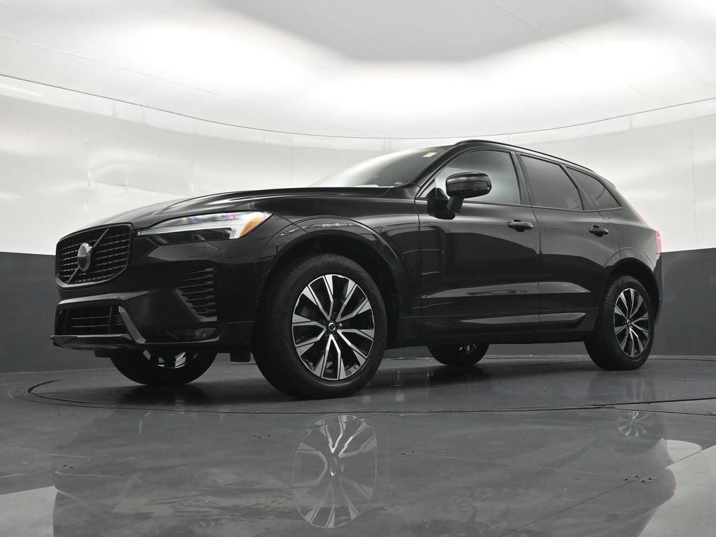 2024 Volvo XC60 B5 Core Dark Theme