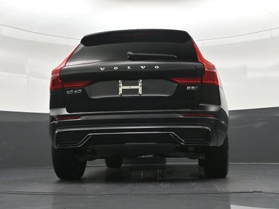 2024 Volvo XC60 B5 Core Dark Theme