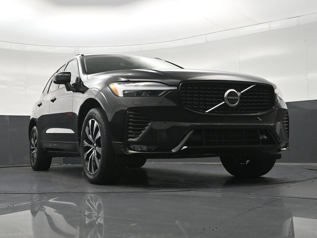 2024 Volvo XC60 B5 Core Dark Theme