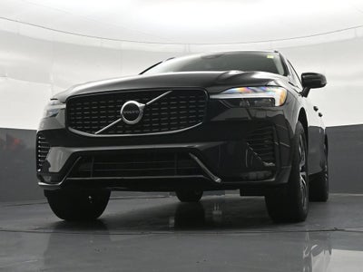 2024 Volvo XC60 B5 Core Dark Theme
