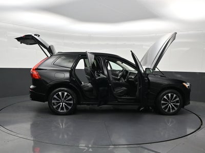 2024 Volvo XC60 B5 Core Dark Theme
