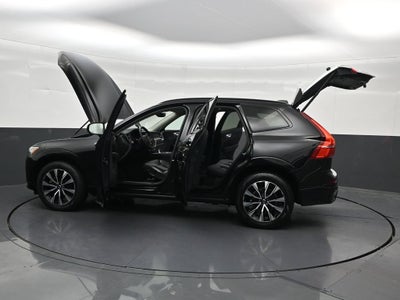 2024 Volvo XC60 B5 Core Dark Theme