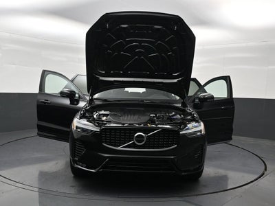 2024 Volvo XC60 B5 Core Dark Theme