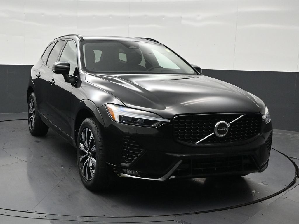 2024 Volvo XC60 B5 Core Dark Theme