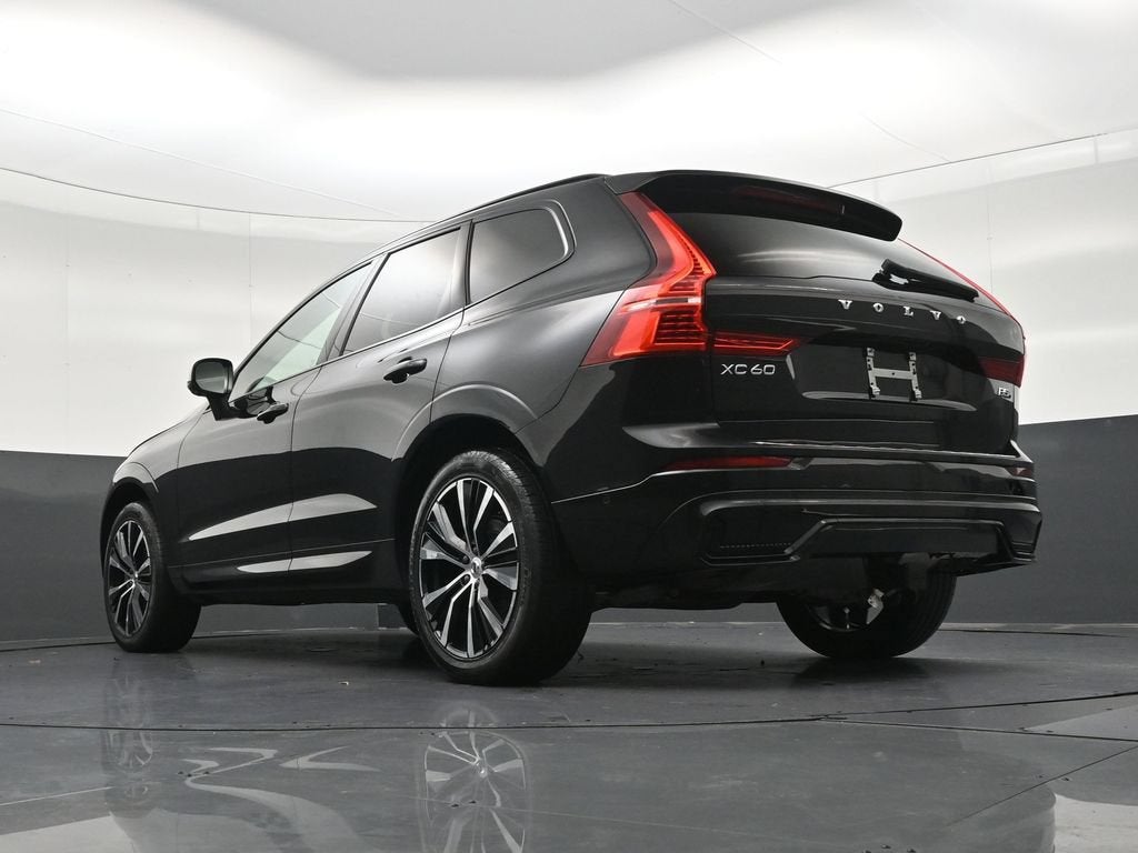 2024 Volvo XC60 Plus Dark Theme