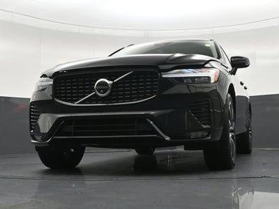 2024 Volvo XC60 Plus Dark Theme