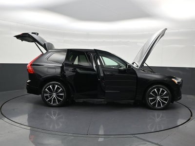 2024 Volvo XC60 Plus Dark Theme