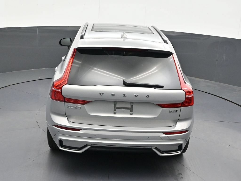 2024 Volvo XC60 B5 Plus Dark Theme