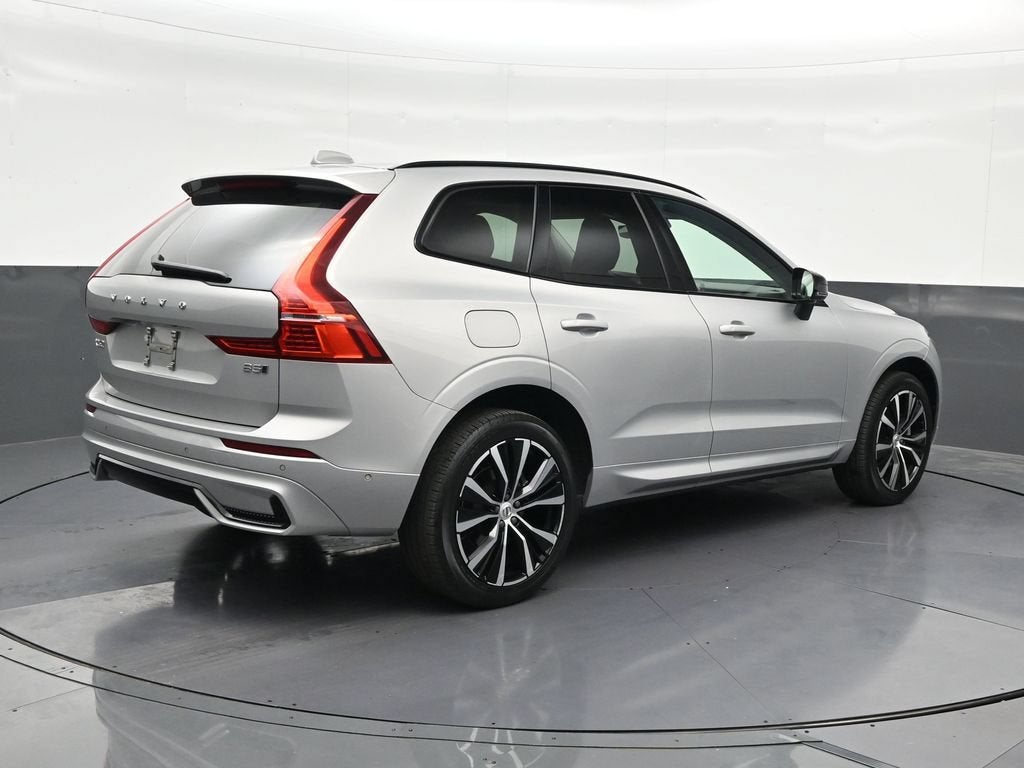 2024 Volvo XC60 B5 Plus Dark Theme