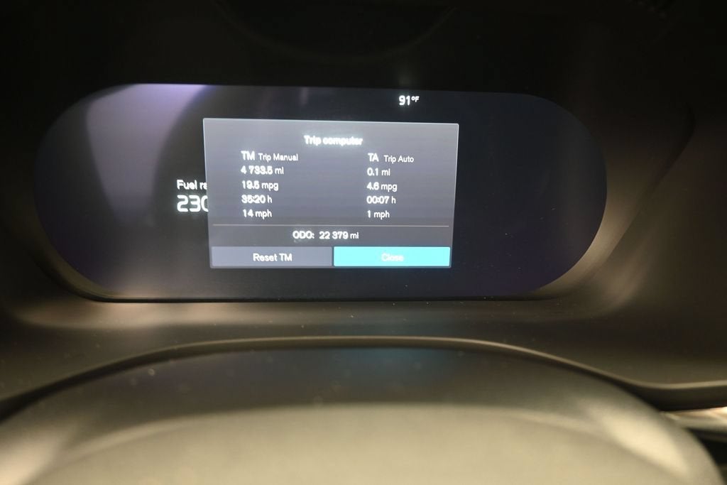 2024 Volvo XC60 Plus Dark Theme
