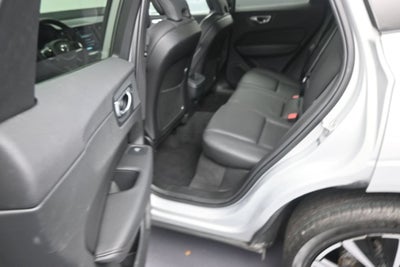 2024 Volvo XC60 Plus Dark Theme