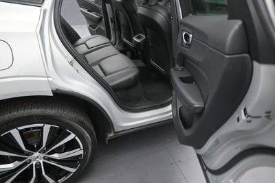 2024 Volvo XC60 Plus Dark Theme