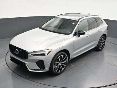 2024 Volvo XC60 Plus Dark Theme