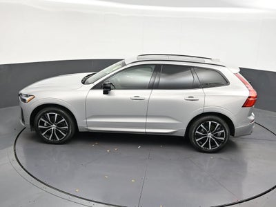 2024 Volvo XC60 Plus Dark Theme