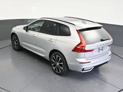 2024 Volvo XC60 Plus Dark Theme