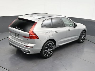 2024 Volvo XC60 Plus Dark Theme