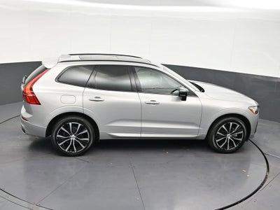 2024 Volvo XC60 Plus Dark Theme