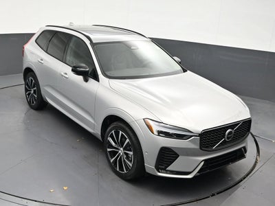 2024 Volvo XC60 Plus Dark Theme
