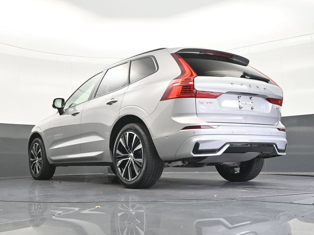 2024 Volvo XC60 Plus Dark Theme