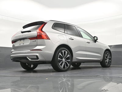 2024 Volvo XC60 Plus Dark Theme