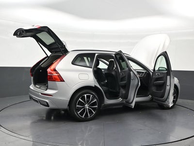 2024 Volvo XC60 Plus Dark Theme