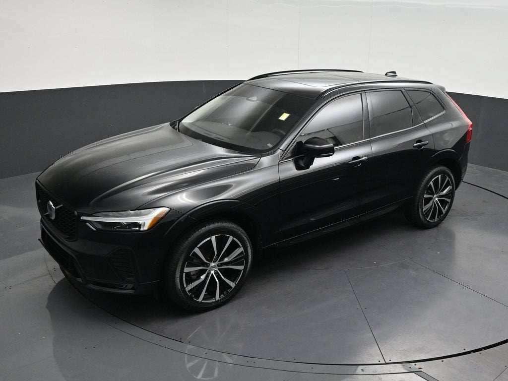 2024 Volvo XC60 Plus Dark Theme