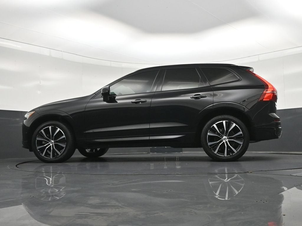 2024 Volvo XC60 Plus Dark Theme