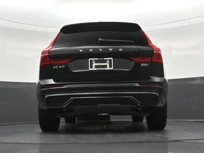 2024 Volvo XC60 Plus Dark Theme