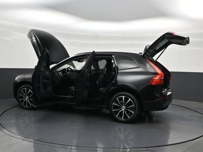 2024 Volvo XC60 Plus Dark Theme