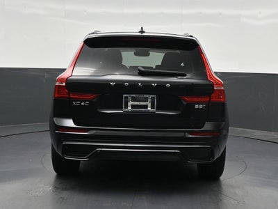 2024 Volvo XC60 Plus Dark Theme