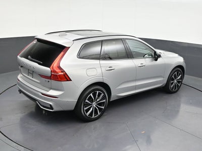 2024 Volvo XC60 Plus Dark Theme
