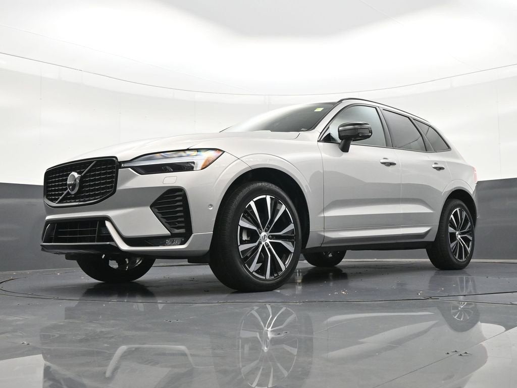 2024 Volvo XC60 Plus Dark Theme